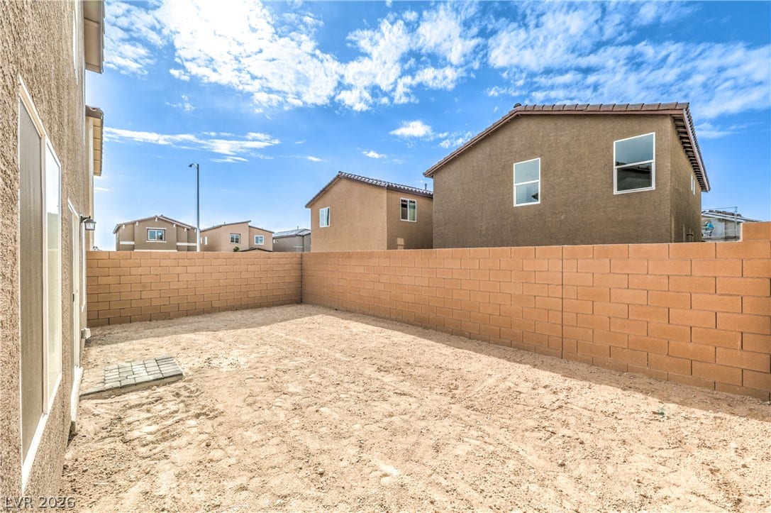1208 Sun Parakeet Drive, Henderson, NV 89011 Photos are of the model home, actual finishes may vary.