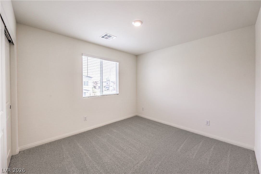 1208 Sun Parakeet Drive, Henderson, NV 89011 Photos are of the model home, actual finishes may vary.