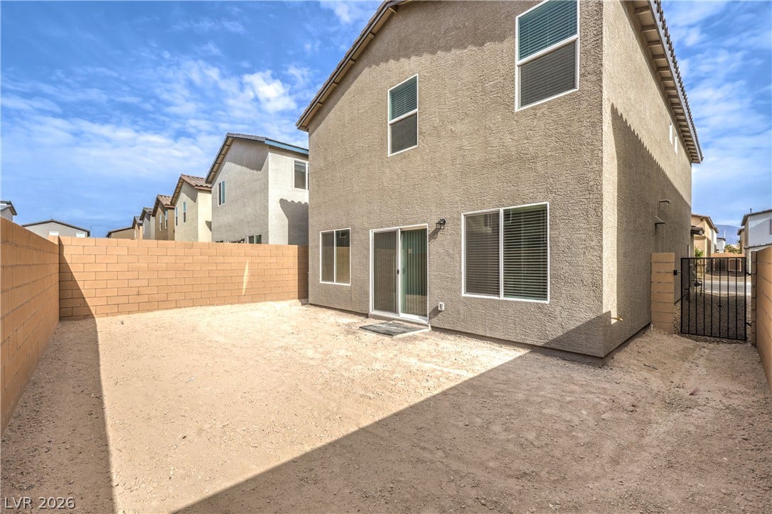 1208 Sun Parakeet Drive, Henderson, NV 89011 Photos are of the model home, actual finishes may vary.