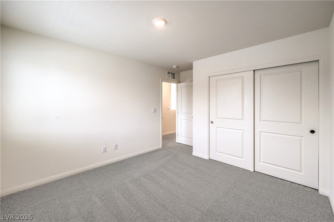 1208 Sun Parakeet Drive, Henderson, NV 89011 Photos are of the model home, actual finishes may vary.