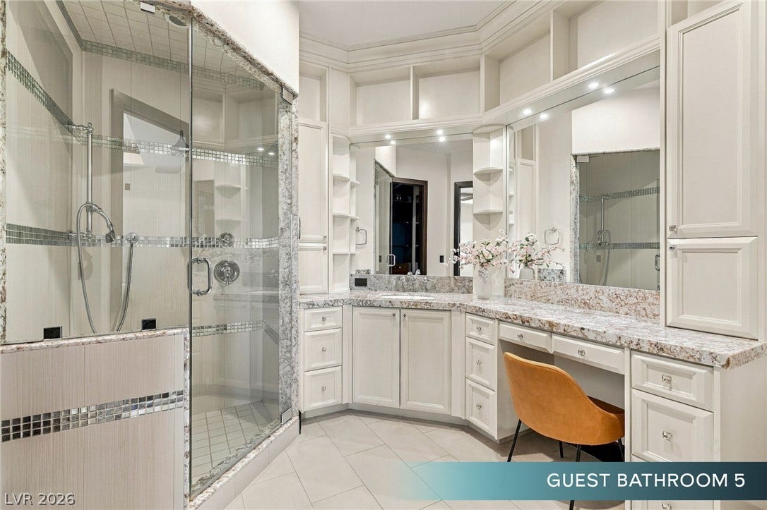 6 Bright Hollow Court, Las Vegas, NV 89135