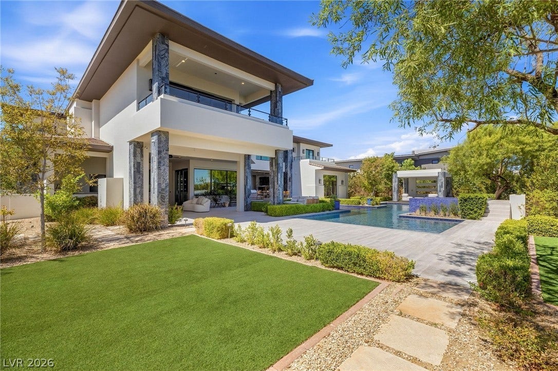 6 Bright Hollow Court, Las Vegas, NV 89135