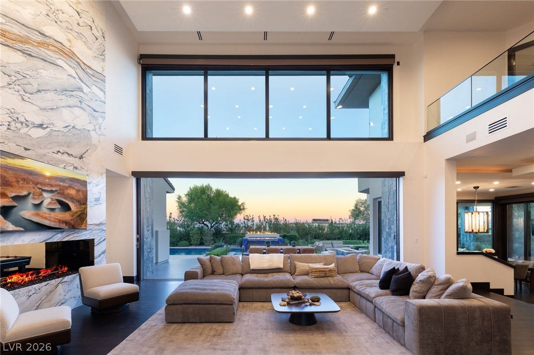 6 Bright Hollow Court, Las Vegas, NV 89135