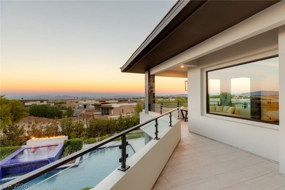 6 Bright Hollow Court, Las Vegas, NV 89135