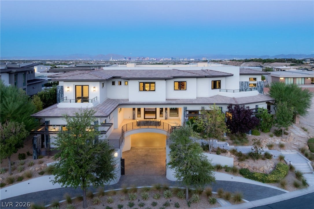 6 Bright Hollow Court, Las Vegas, NV 89135