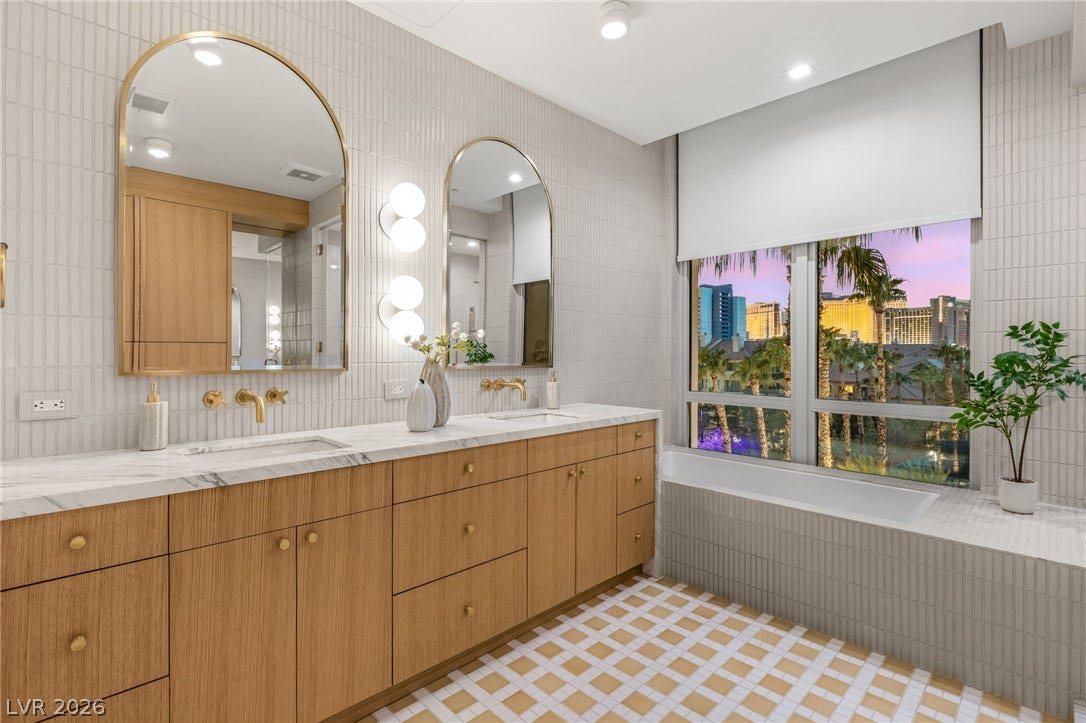 1 Hughes Center Drive, #507, Las Vegas, NV 89169