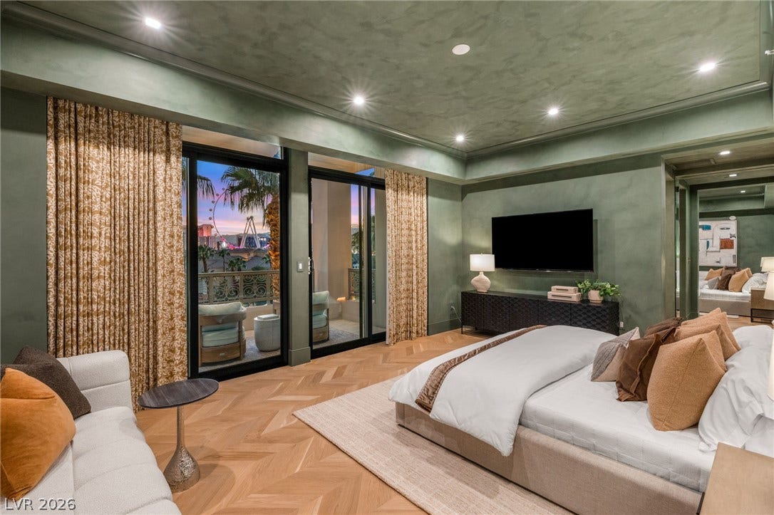 1 Hughes Center Drive, #507, Las Vegas, NV 89169