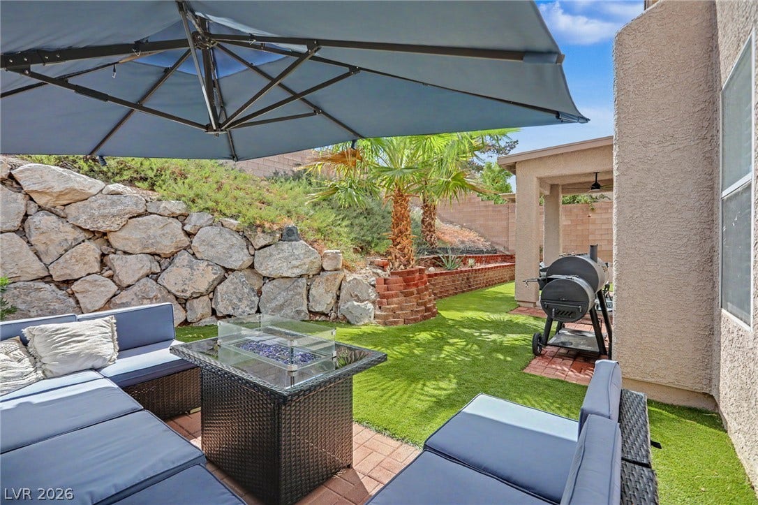 721 Pacific Cascades Drive, Henderson, NV 89012 721 Pacific Cascades Drive, Henderson, NV 89012