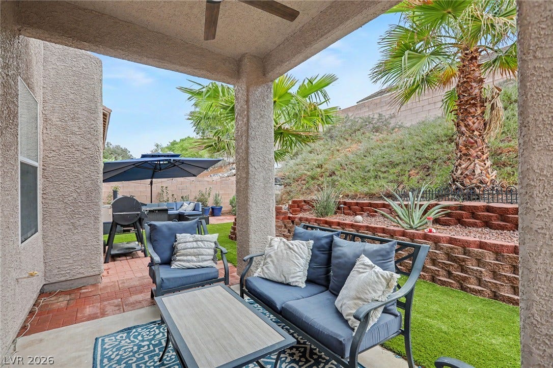 721 Pacific Cascades Drive, Henderson, NV 89012 721 Pacific Cascades Drive, Henderson, NV 89012
