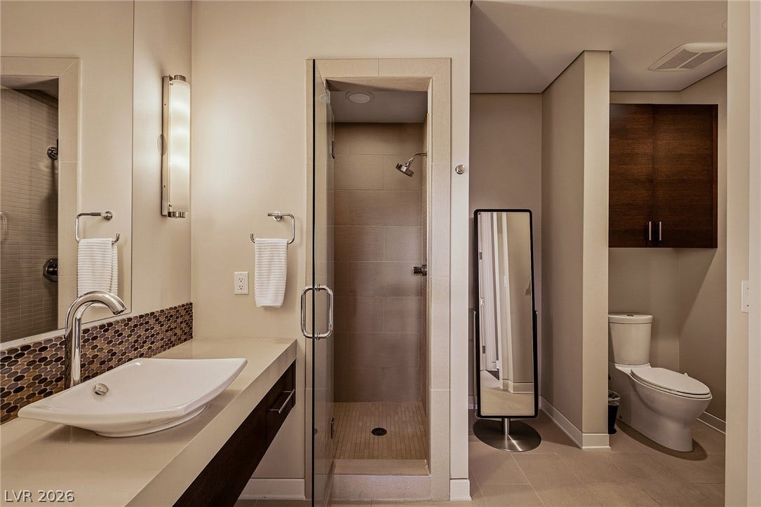 58 Meadowhawk Lane, Las Vegas, NV 89135 Guest Bathroom
