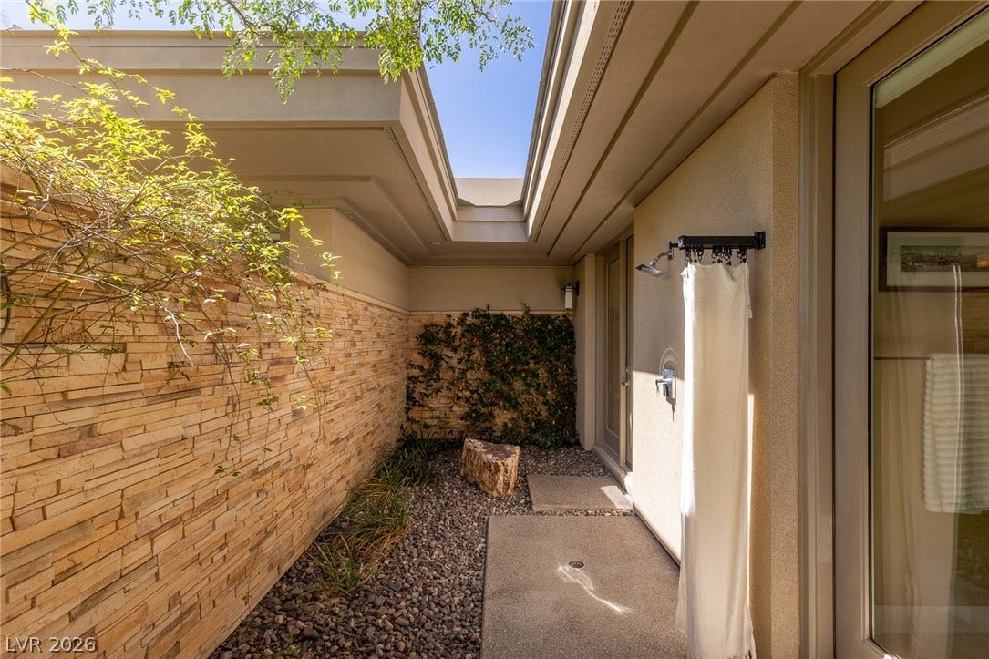 58 Meadowhawk Lane, Las Vegas, NV 89135 Primary Suite Outdoor Shower