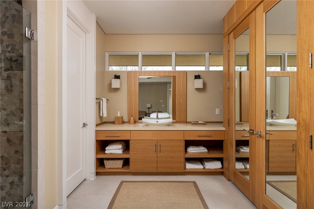 58 Meadowhawk Lane, Las Vegas, NV 89135 Guest On-Suite Bathroom