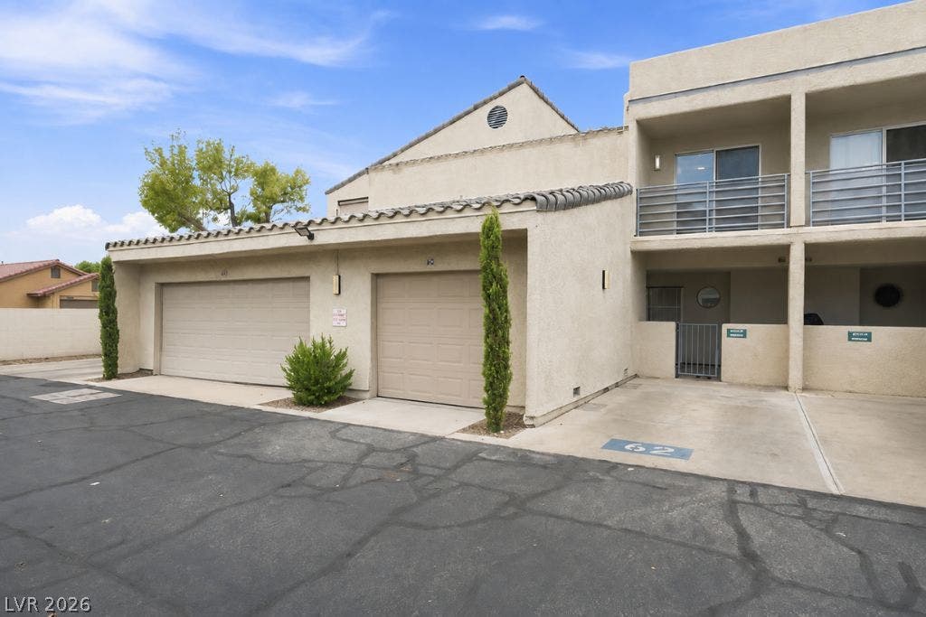6250 W Flamingo Road, #62, Las Vegas, NV 89103 Welcome to your new home! Beautifully remodeled 2-bed, 2.5-bath home in gated La Mirage!