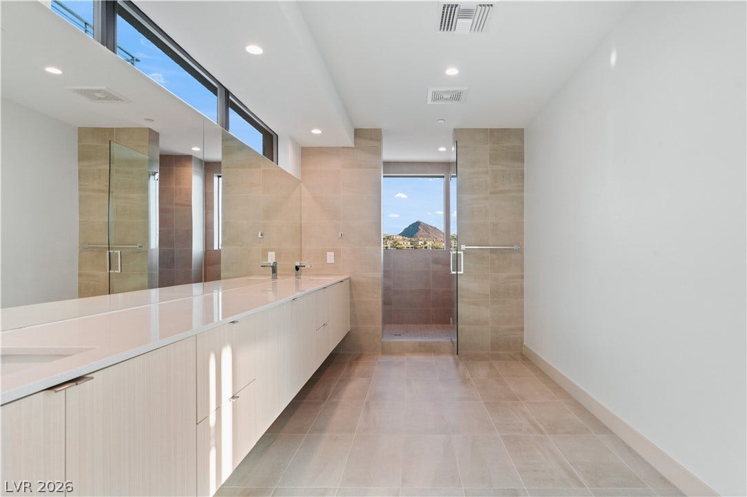 66 Lakefront Drive, Henderson, NV 89011 66 Lakefront Drive, Henderson, NV 89011