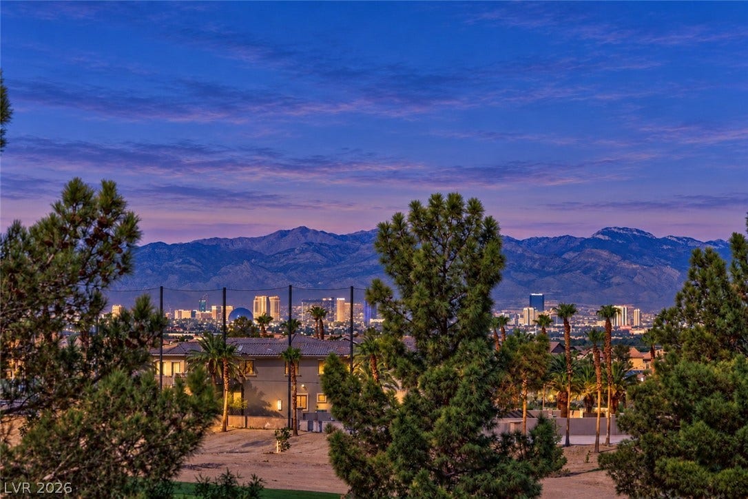 393 Via San Remo Circle, Henderson, NV 89011