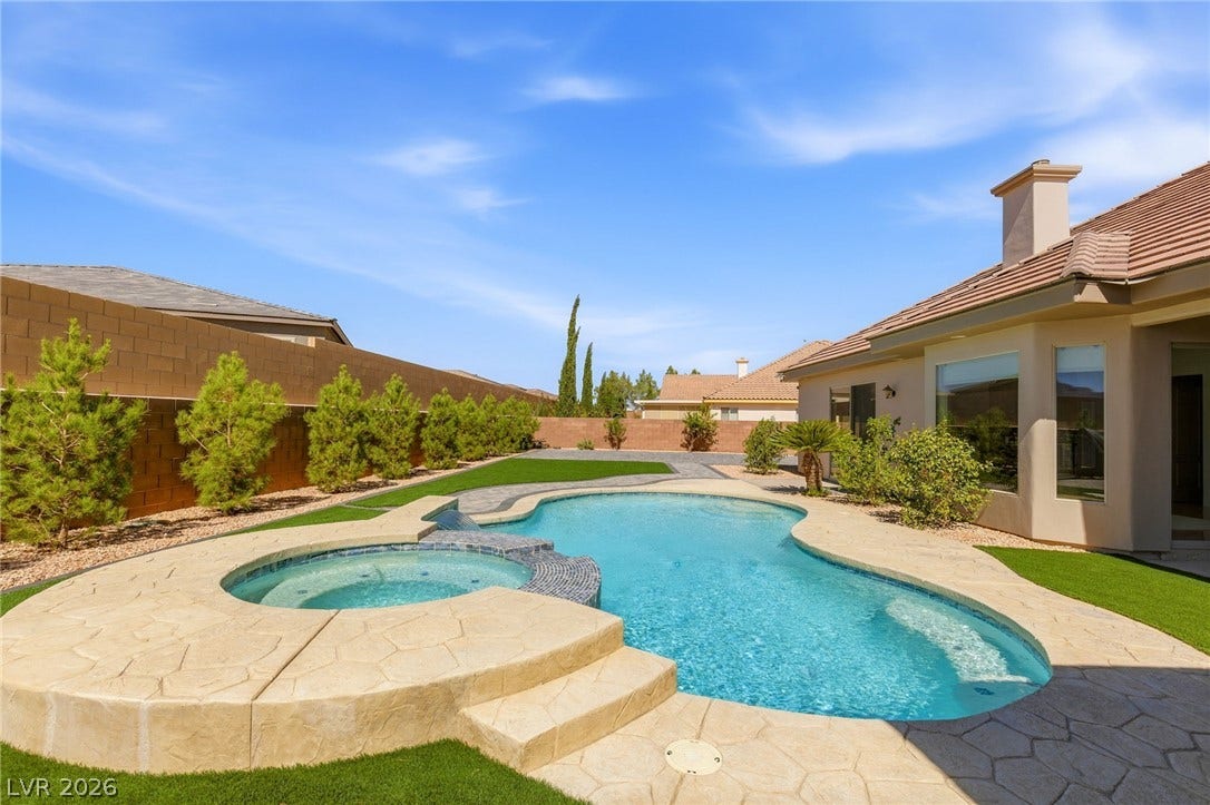 5625 N Chieftain Street, Las Vegas, NV 89149 5625 N Chieftain Street, Las Vegas, NV 89149