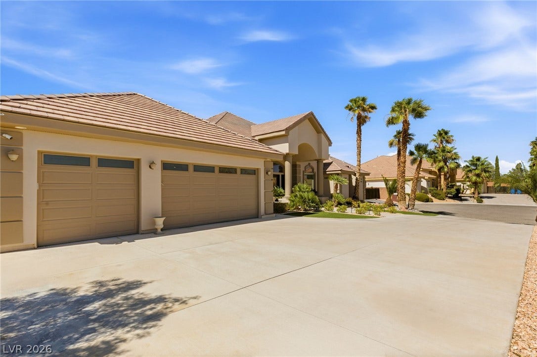 5625 N Chieftain Street, Las Vegas, NV 89149 5625 N Chieftain Street, Las Vegas, NV 89149