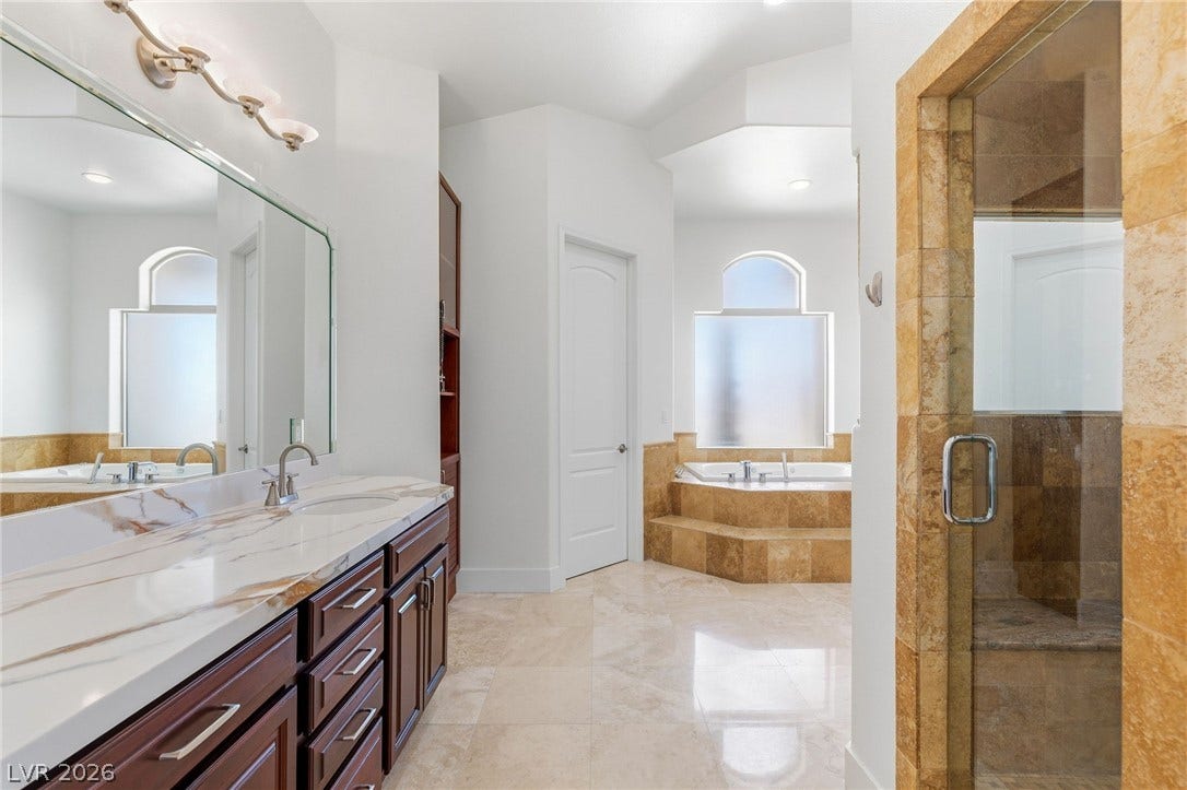 5625 N Chieftain Street, Las Vegas, NV 89149 5625 N Chieftain Street, Las Vegas, NV 89149