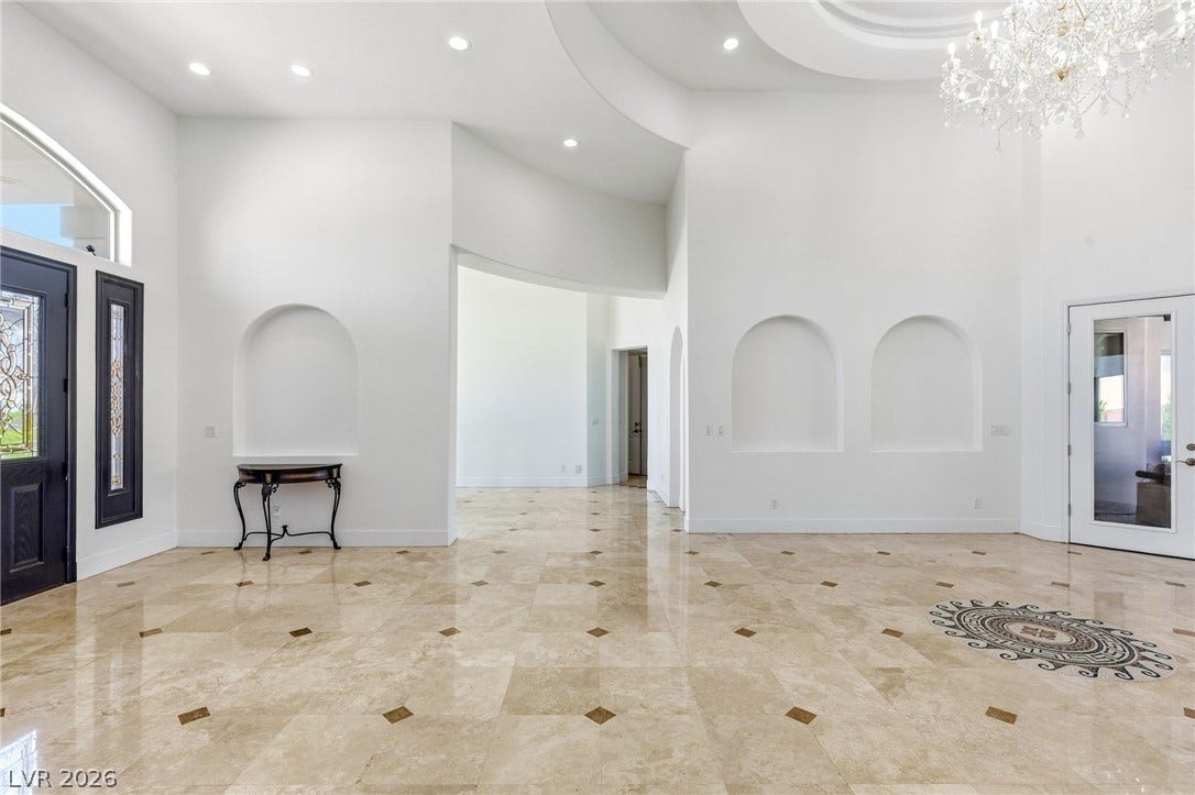 5625 N Chieftain Street, Las Vegas, NV 89149 5625 N Chieftain Street, Las Vegas, NV 89149