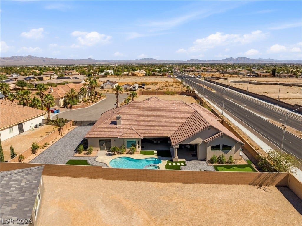 5625 N Chieftain Street, Las Vegas, NV 89149 5625 N Chieftain Street, Las Vegas, NV 89149