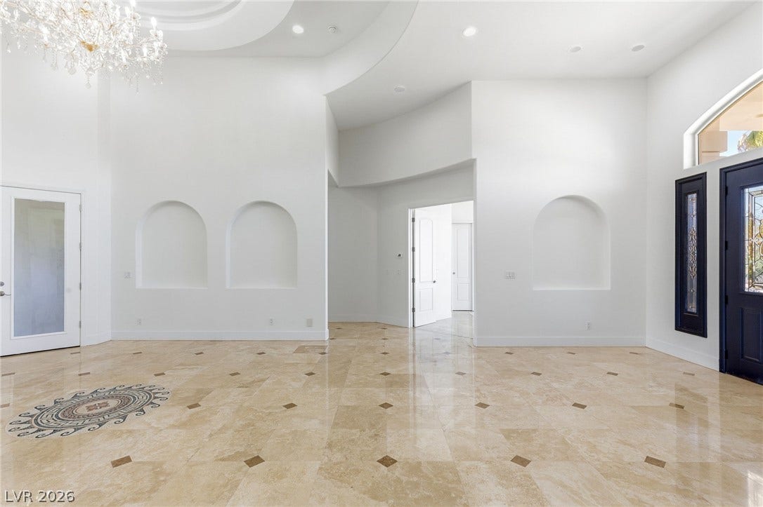 5625 N Chieftain Street, Las Vegas, NV 89149 5625 N Chieftain Street, Las Vegas, NV 89149