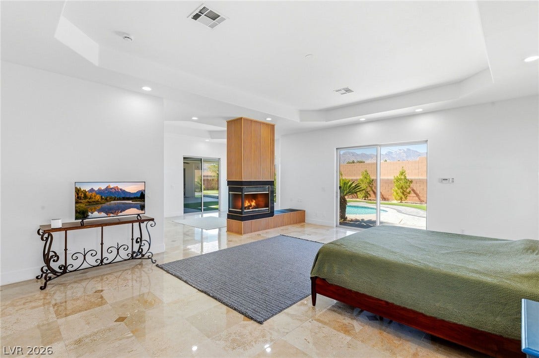 5625 N Chieftain Street, Las Vegas, NV 89149 5625 N Chieftain Street, Las Vegas, NV 89149