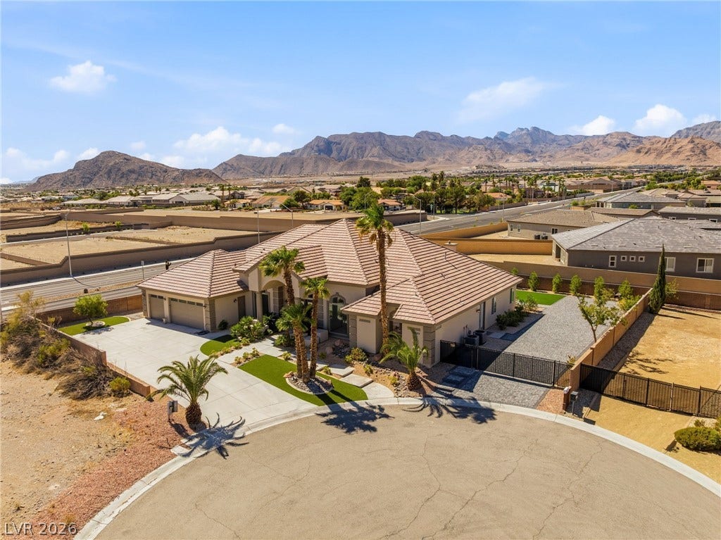 5625 N Chieftain Street, Las Vegas, NV 89149 5625 N Chieftain Street, Las Vegas, NV 89149