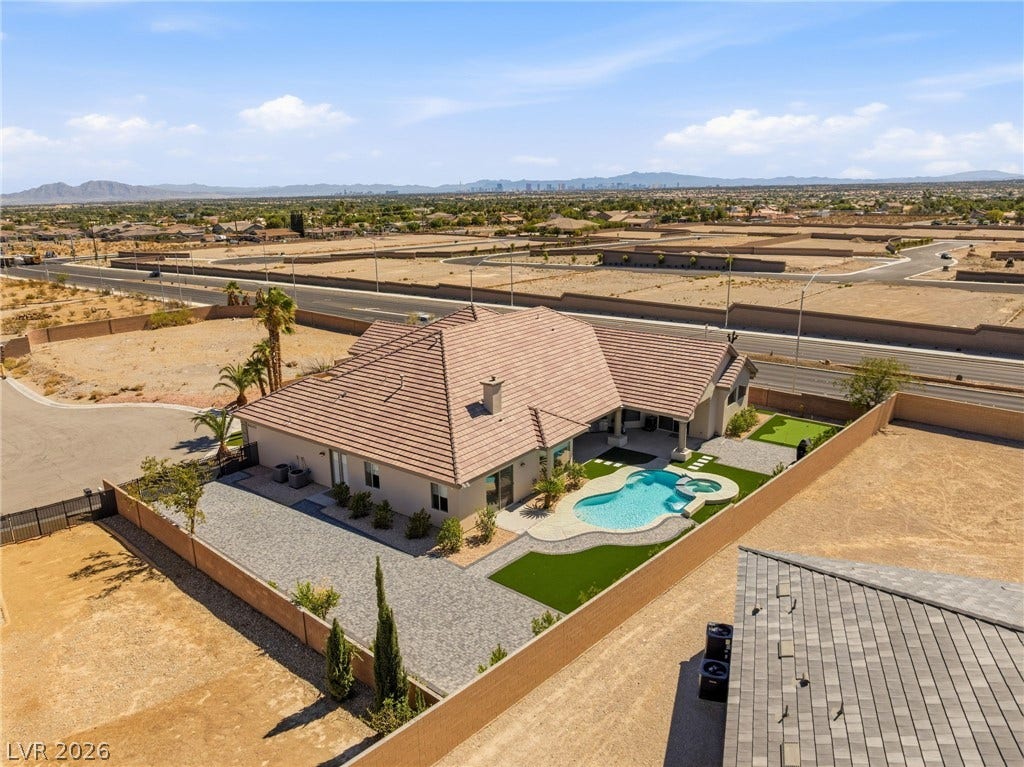 5625 N Chieftain Street, Las Vegas, NV 89149 5625 N Chieftain Street, Las Vegas, NV 89149