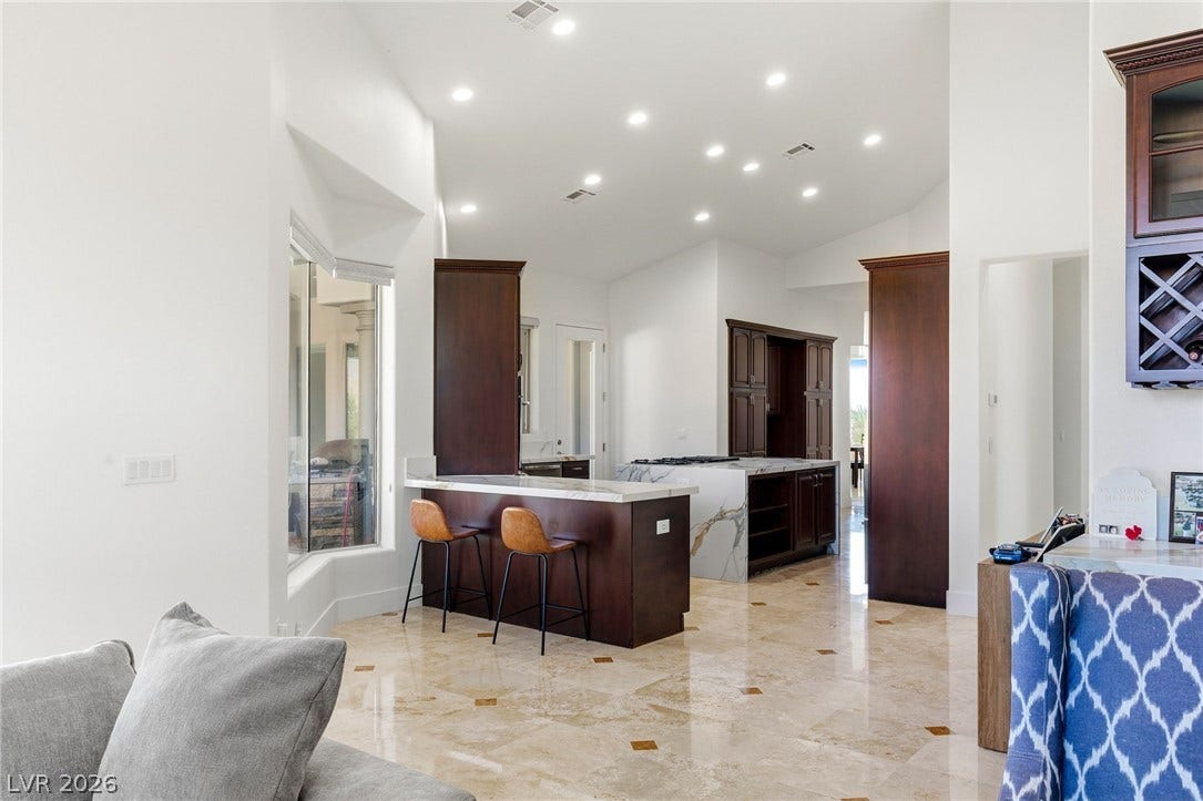 5625 N Chieftain Street, Las Vegas, NV 89149 5625 N Chieftain Street, Las Vegas, NV 89149