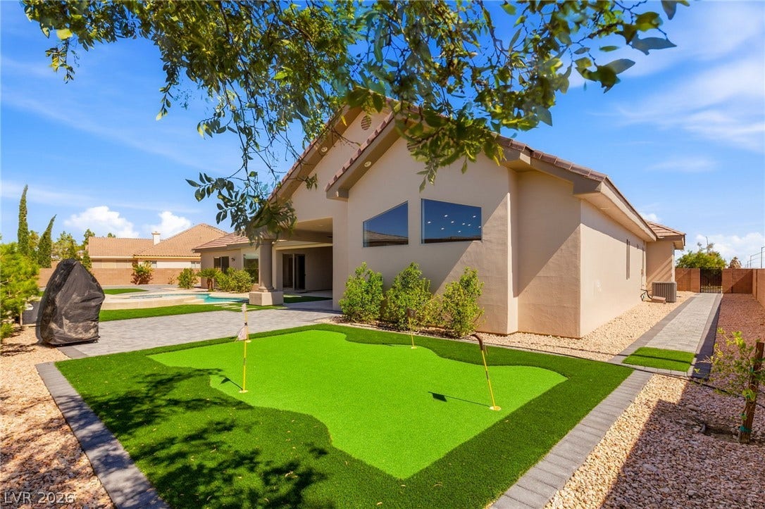 5625 N Chieftain Street, Las Vegas, NV 89149 5625 N Chieftain Street, Las Vegas, NV 89149