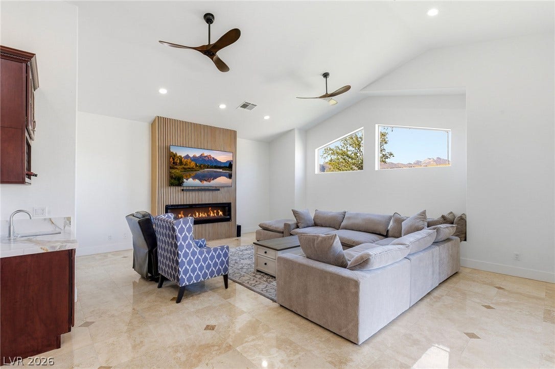 5625 N Chieftain Street, Las Vegas, NV 89149 5625 N Chieftain Street, Las Vegas, NV 89149