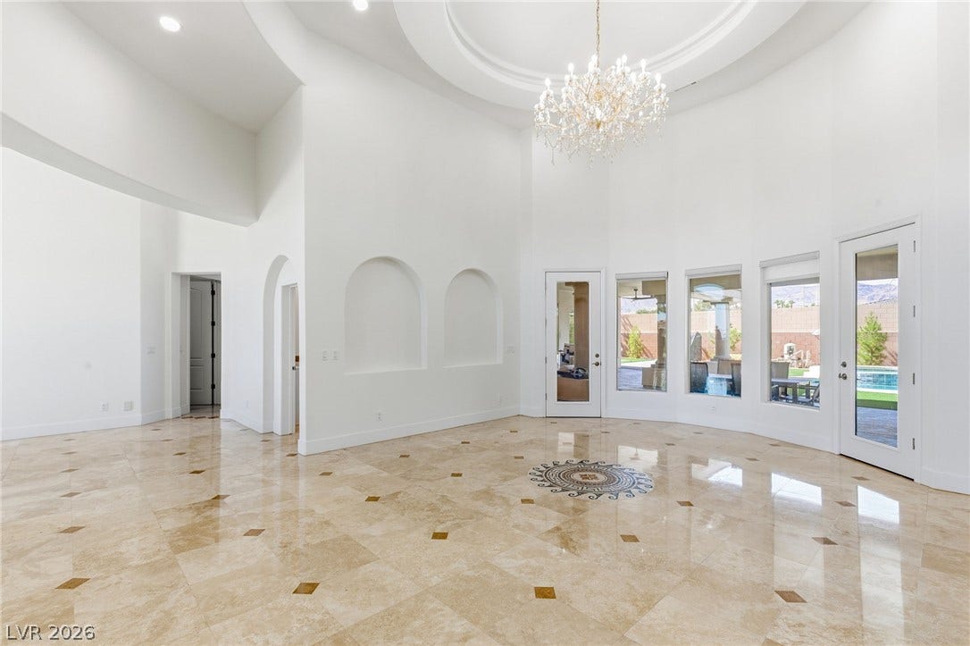 5625 N Chieftain Street, Las Vegas, NV 89149 5625 N Chieftain Street, Las Vegas, NV 89149