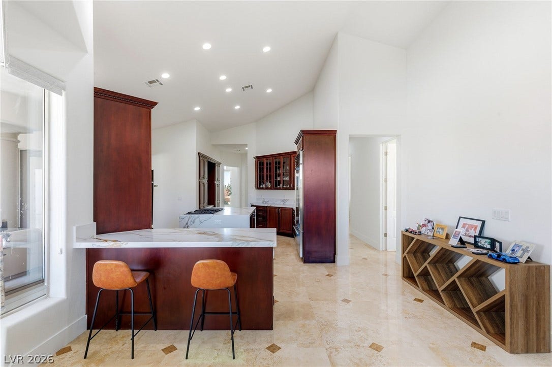 5625 N Chieftain Street, Las Vegas, NV 89149 5625 N Chieftain Street, Las Vegas, NV 89149