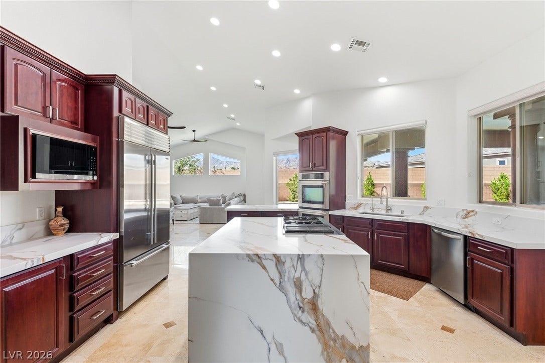 5625 N Chieftain Street, Las Vegas, NV 89149 5625 N Chieftain Street, Las Vegas, NV 89149
