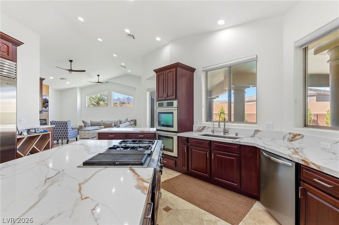 5625 N Chieftain Street, Las Vegas, NV 89149 5625 N Chieftain Street, Las Vegas, NV 89149