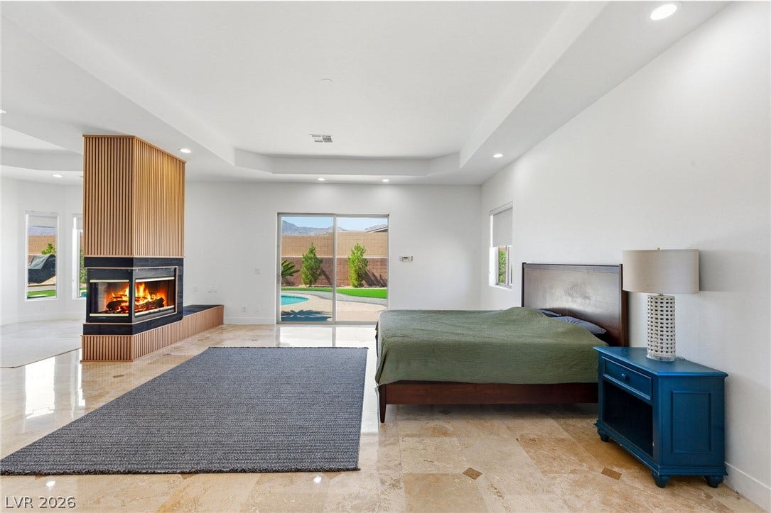 5625 N Chieftain Street, Las Vegas, NV 89149 5625 N Chieftain Street, Las Vegas, NV 89149