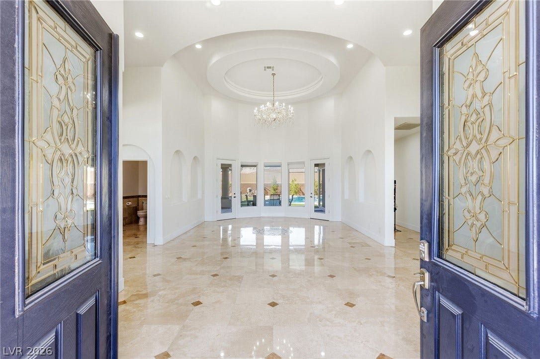 5625 N Chieftain Street, Las Vegas, NV 89149 5625 N Chieftain Street, Las Vegas, NV 89149