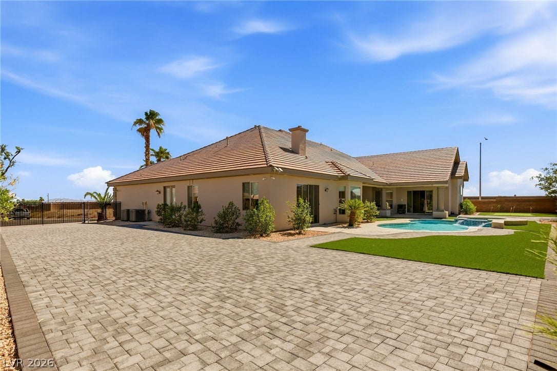 5625 N Chieftain Street, Las Vegas, NV 89149 5625 N Chieftain Street, Las Vegas, NV 89149