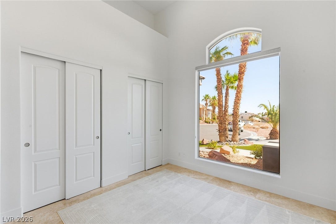 5625 N Chieftain Street, Las Vegas, NV 89149 5625 N Chieftain Street, Las Vegas, NV 89149