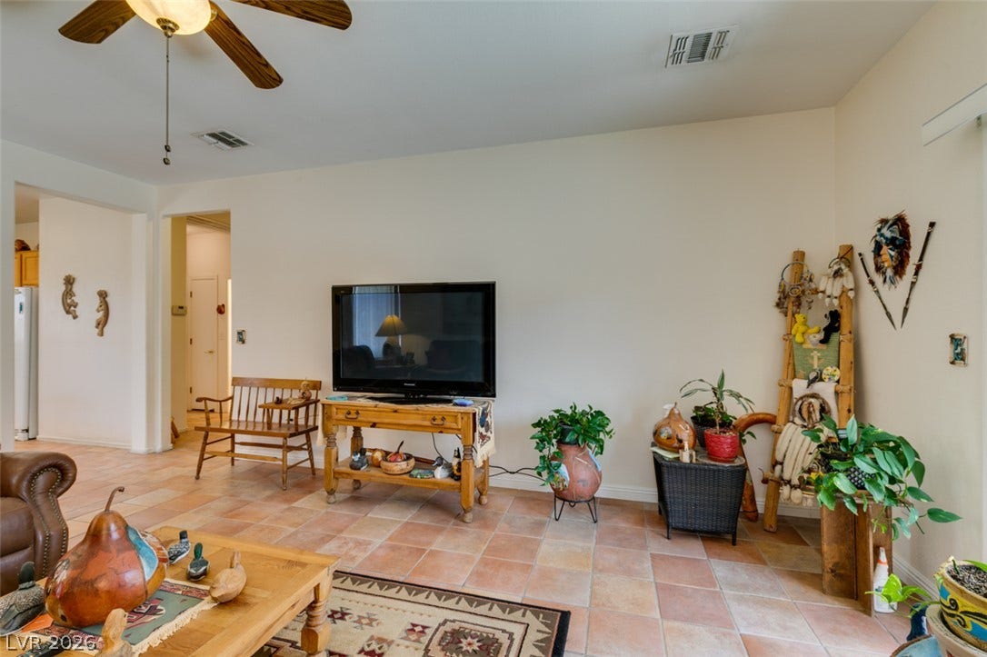 573 Carmel Mesa Drive, Henderson, NV 89012 573 Carmel Mesa Drive, Henderson, NV 89012