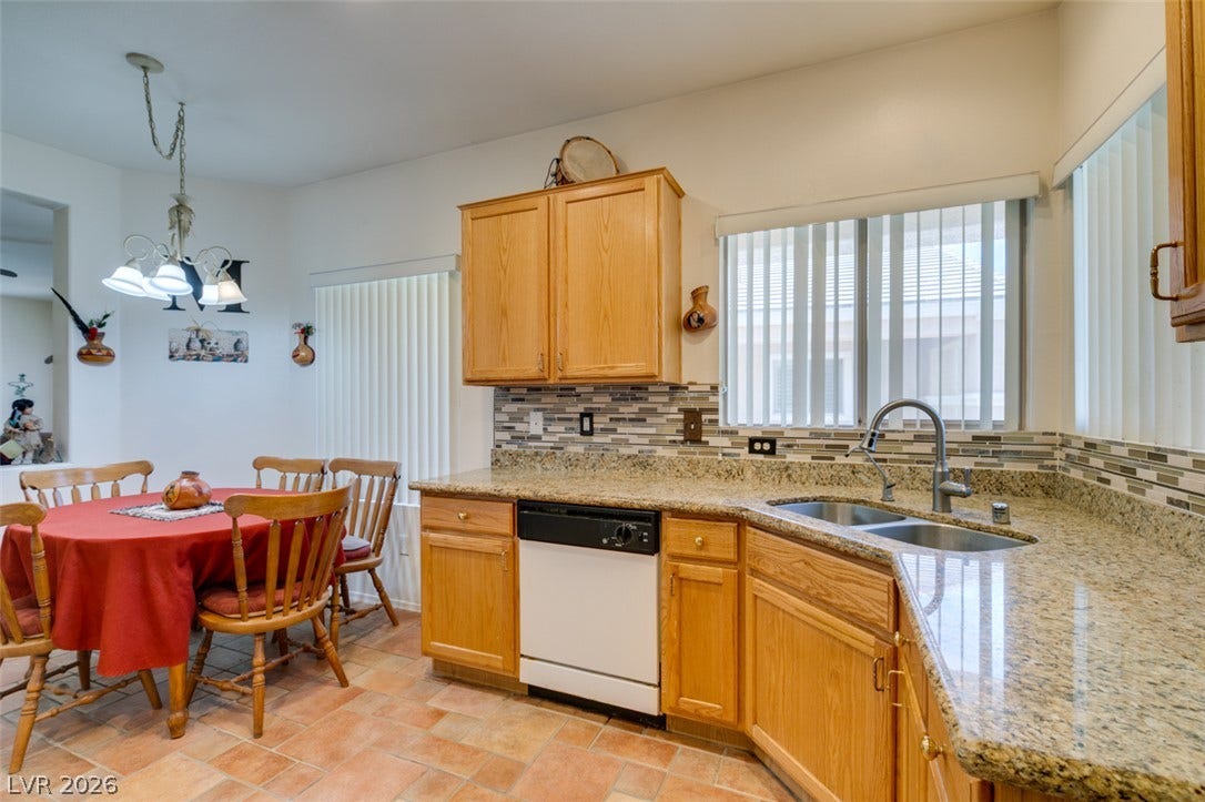 573 Carmel Mesa Drive, Henderson, NV 89012 573 Carmel Mesa Drive, Henderson, NV 89012