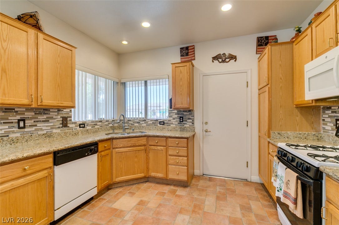 573 Carmel Mesa Drive, Henderson, NV 89012 573 Carmel Mesa Drive, Henderson, NV 89012