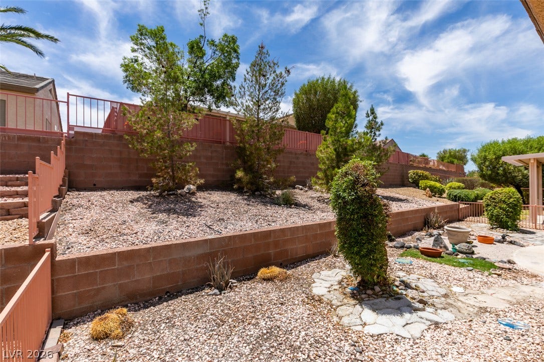 573 Carmel Mesa Drive, Henderson, NV 89012 573 Carmel Mesa Drive, Henderson, NV 89012