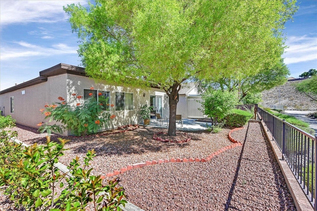 2162 Maple Heights Court, Henderson, NV 89052 2162 Maple Heights Court, Henderson, NV 89052