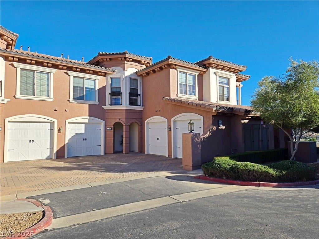 25 Via Visione, #104, Henderson, NV 89011 25 Via Visione, #104, Henderson, NV 89011