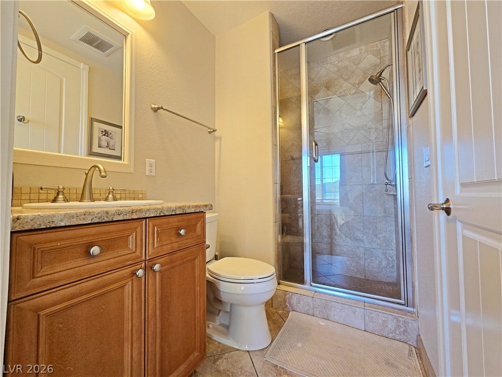25 Via Visione, #104, Henderson, NV 89011 25 Via Visione, #104, Henderson, NV 89011
