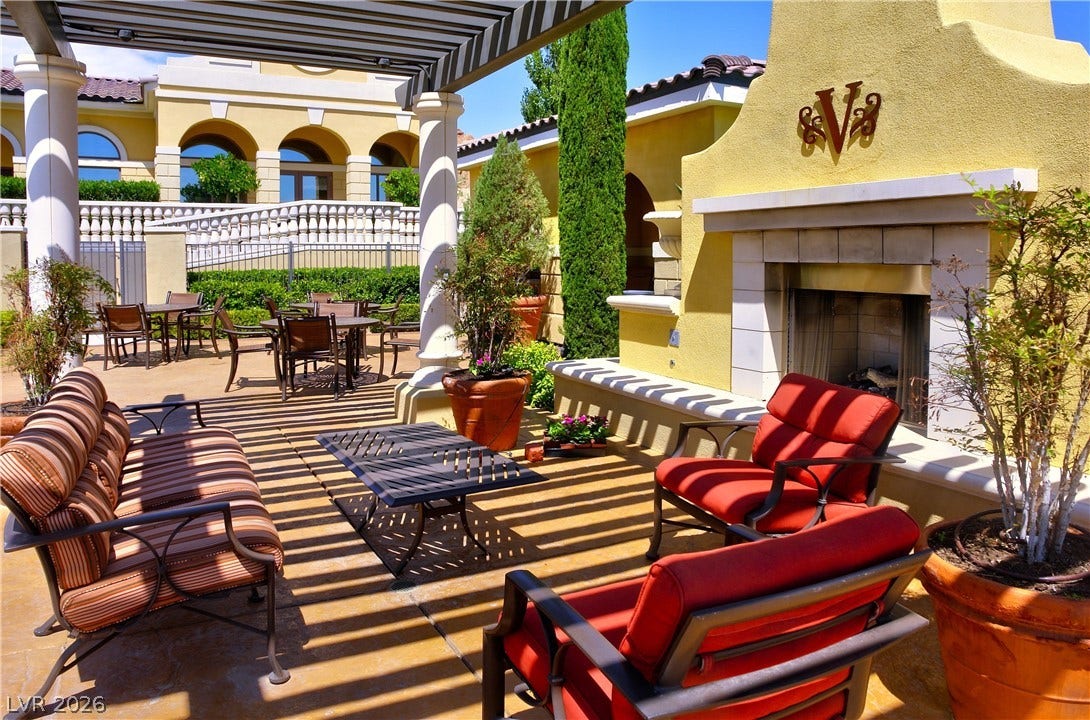 25 Via Visione, #104, Henderson, NV 89011 25 Via Visione, #104, Henderson, NV 89011