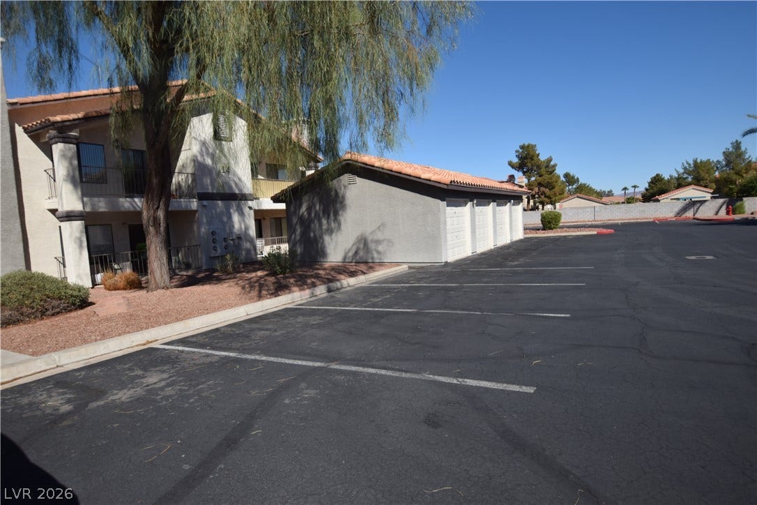 1575 W Warm Springs Road, #1514, Henderson, NV 89014 lots of guest parking