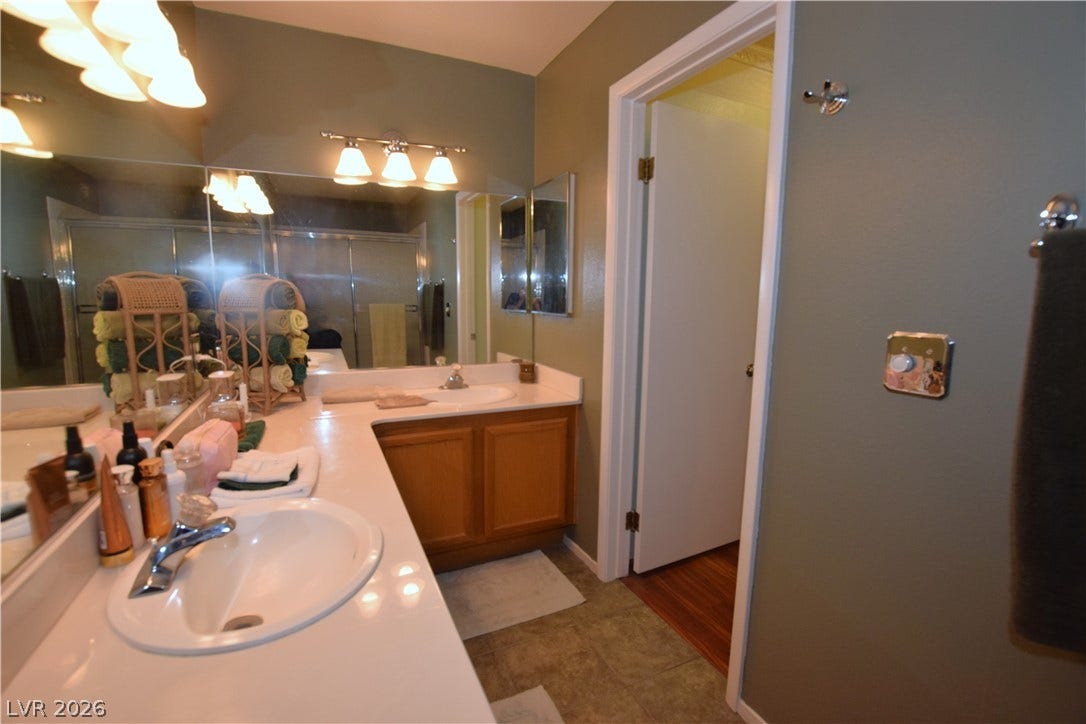 1575 W Warm Springs Road, #1514, Henderson, NV 89014 double sinks