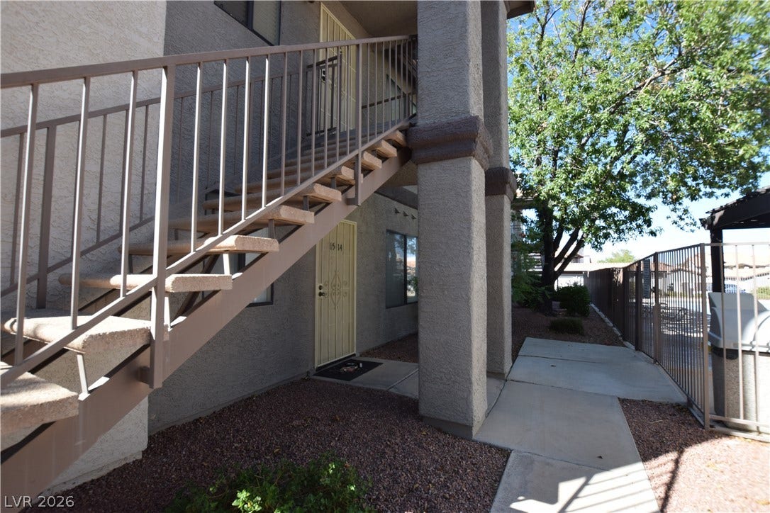 1575 W Warm Springs Road, #1514, Henderson, NV 89014 super first level home directly across from the pool